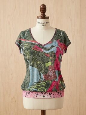Demure Custo Barcelona Spring Tee 1 Small